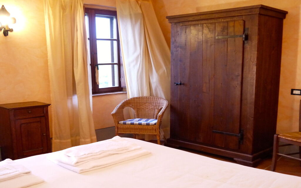 Appartamento Il Cantico Del Gallo, Wifi, Near Perugia: Autunno, Camera da letto, Estate, Inverno, Primavera