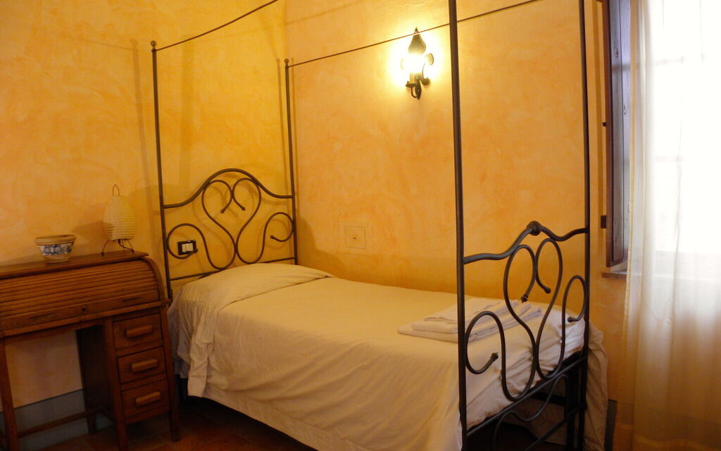 Appartamento Il Cantico Del Gallo, Wifi, Near Perugia: Autunno, Camera da letto, Estate, Inverno, Primavera