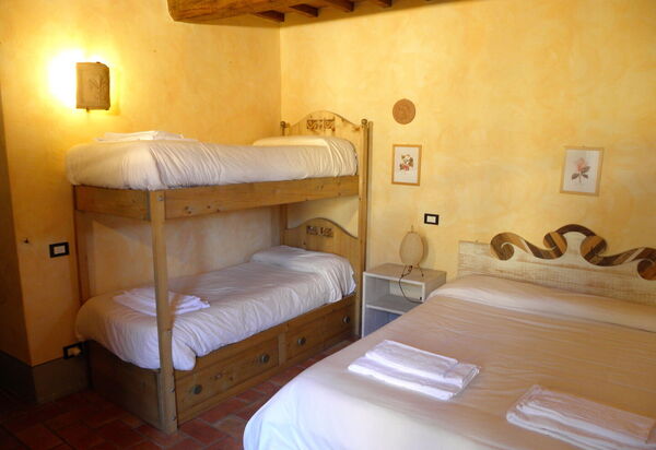 Appartamento Pietra Viva, Wifi, Near Perugia: Autumn, Bedroom, Spring, Summer, Winter