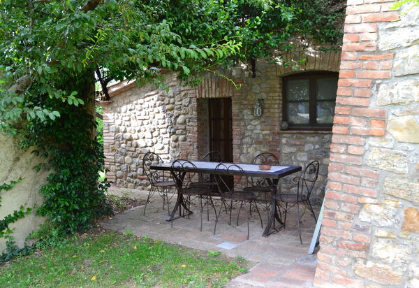 Appartamento Pietra Viva, Wifi, Near Perugia: Autumn, Building Exterior, Spring, Summer