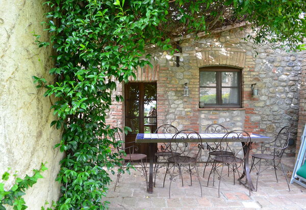 Appartamento Pietra Viva, Wifi, Near Perugia: Autumn, Building Exterior, Spring, Summer