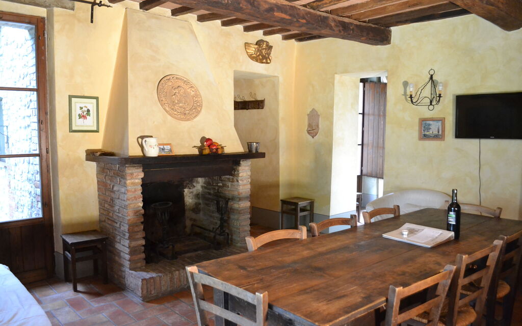Appartamento Pietra Viva, Wifi, Near Perugia: Autumn, Dining Room, Spring, Summer, Winter