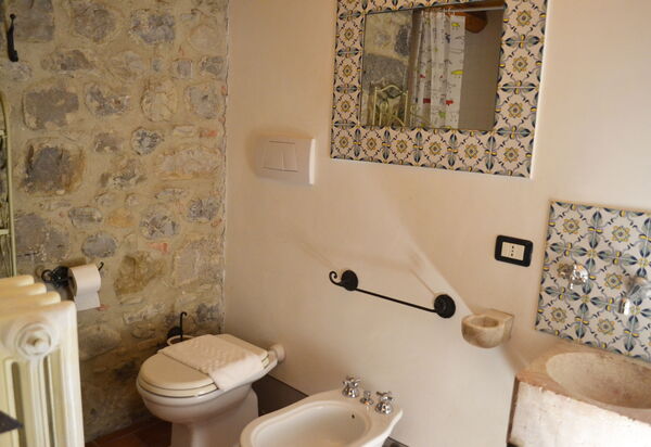 Appartamento Poggiolo, Wifi, Near Perugia: Autumn, Bathroom, Spring, Summer, Winter