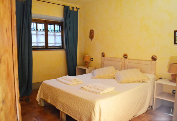 Appartamento Poggiolo, Wifi, Near Perugia: Autumn, Bedroom, Spring, Summer, Winter