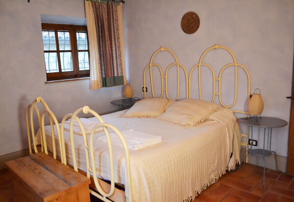 Appartamento Poggiolo, Wifi, Near Perugia: Autumn, Bedroom, Spring, Summer, Winter