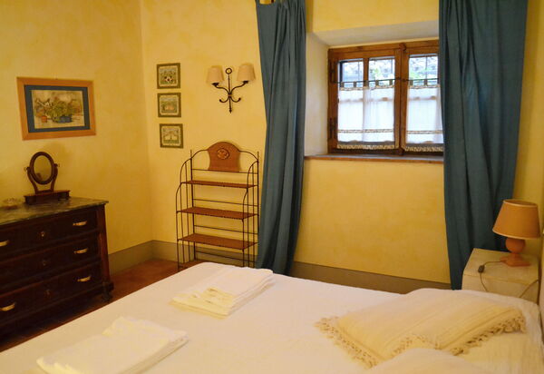 Appartamento Poggiolo, Wifi, Near Perugia: Autumn, Bedroom, Spring, Summer, Winter