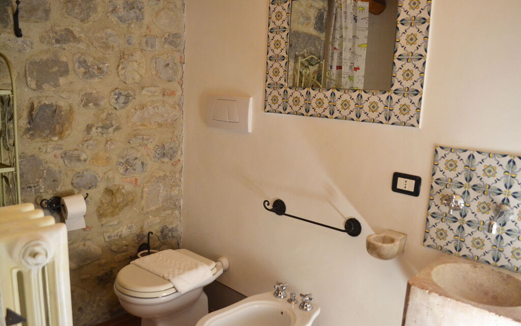 Appartamento Poggiolo, Wifi, Near Perugia: Autumn, Bathroom, Spring, Summer, Winter