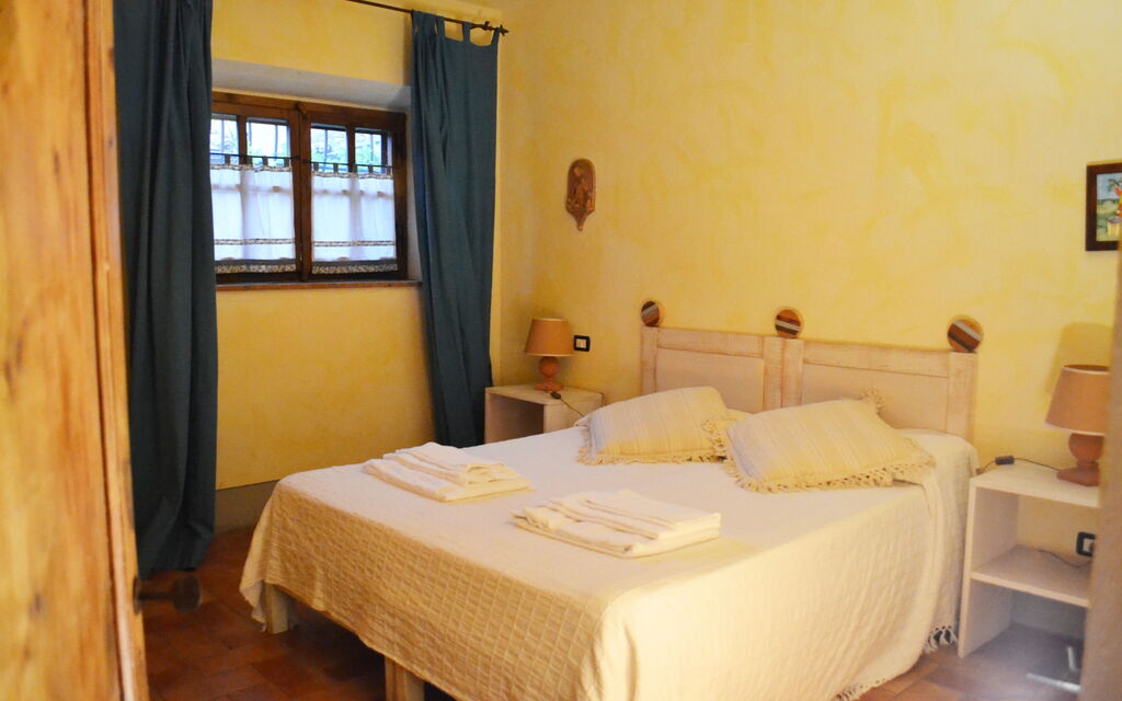 Appartamento Poggiolo, Wifi, Near Perugia: Autumn, Bedroom, Spring, Summer, Winter