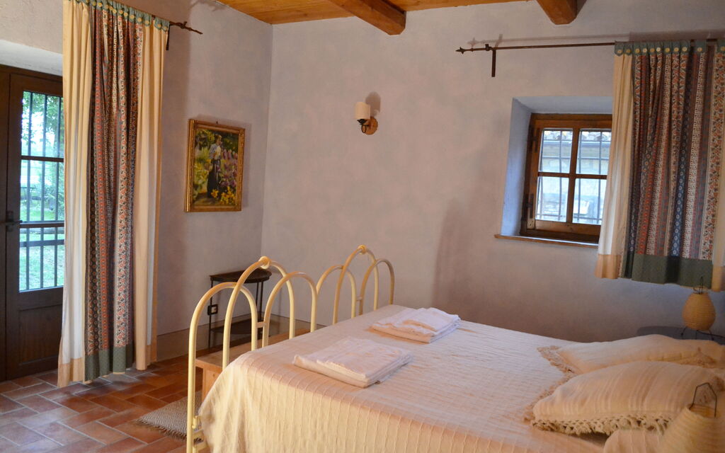 Appartamento Poggiolo, Wifi, Near Perugia: Autumn, Bedroom, Spring, Summer, Winter