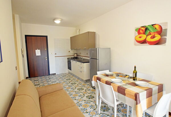 Appartamenti Della Rosa Seaside Abruzzo: Autunno, Cucina, Estate, Inverno, Primavera, Sala da pranzo, Soggiorno