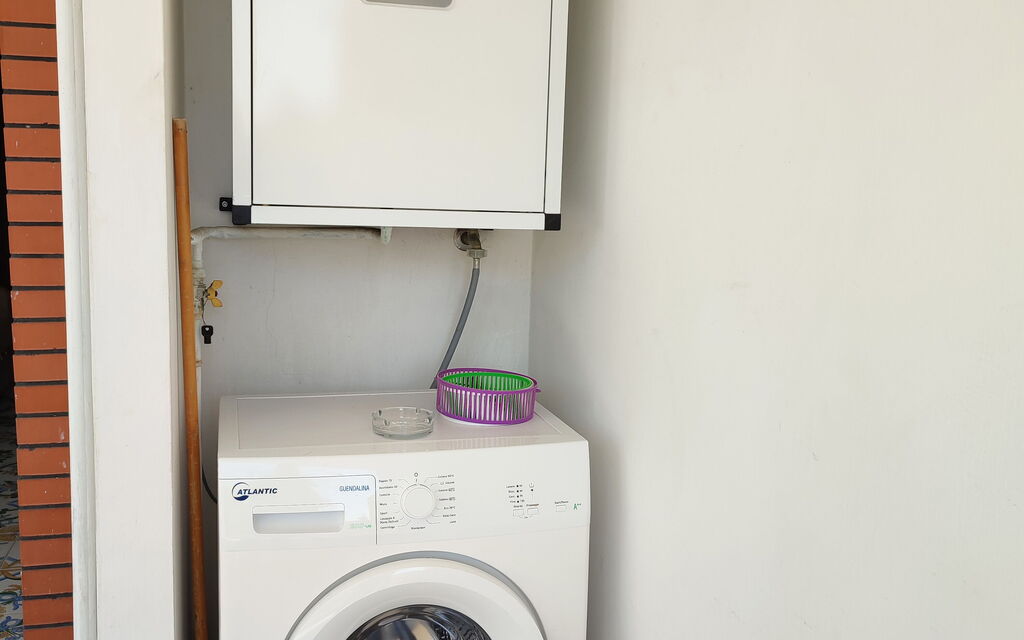 Appartamenti Della Rosa Seaside Abruzzo - : Autumn, Bathroom, Spring, Summer, Winter