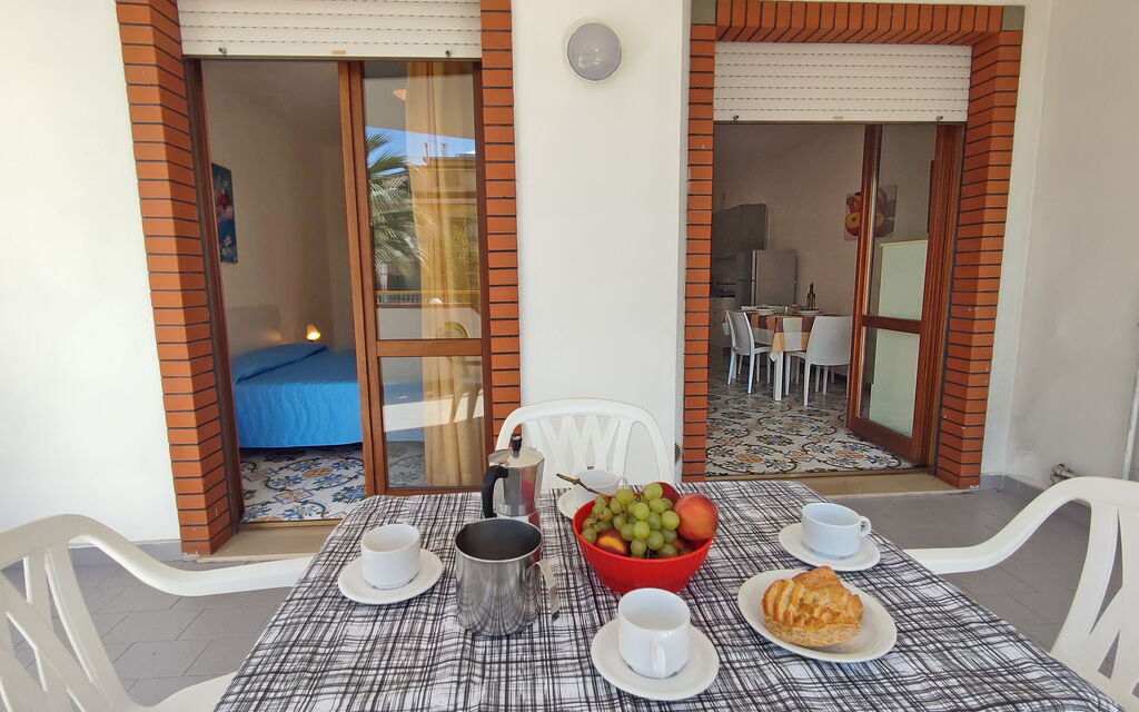 Appartamenti Della Rosa Seaside Abruzzo: Autumn, Balcony / Terrace / Patio, Building Exterior, Spring, Summer, Winter