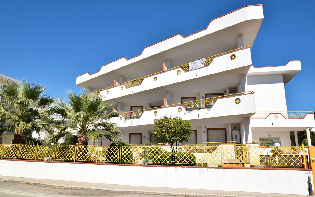Appartamenti Della Rosa Seaside Abruzzo: Autumn, Balcony / Terrace / Patio, Building Exterior, Spring, Summer, Winter