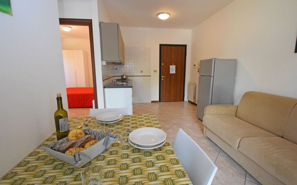 Appartamenti Della Rosa Seaside Abruzzo - : Autumn, Dining Room, Kitchen, Living Room, Spring, Summer, Winter