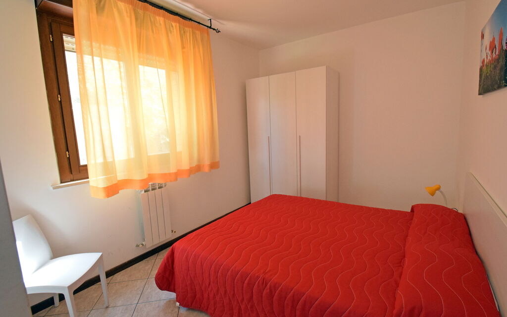 Appartamenti Della Rosa Seaside Abruzzo - : Autumn, Bedroom, Spring, Summer, Winter