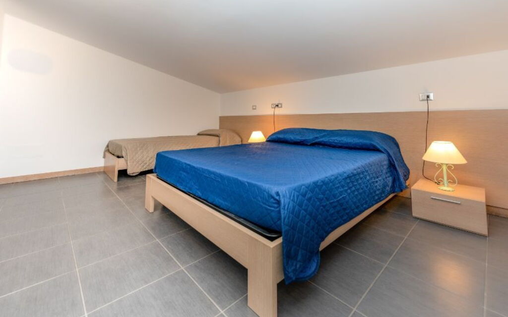 Residence Near The Sea - Abruzzo - : Autumn, Bedroom, Spring, Summer, Winter