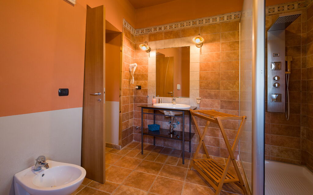 Country House Abate Pool, Ac, Wifi, Potenza: Autumn, Bathroom, Spring, Summer