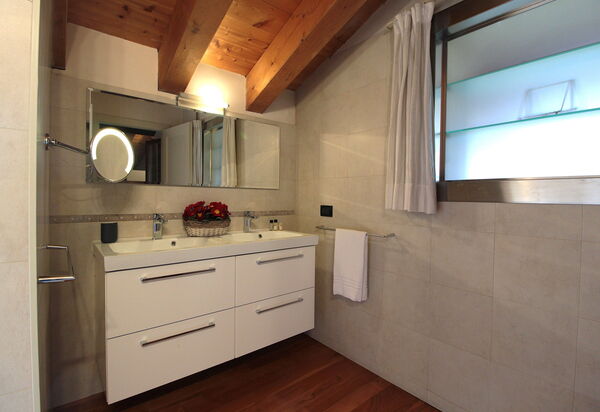 Silea Apartments, Pool, Garden, Treviso: Autumn, Spring, Summer