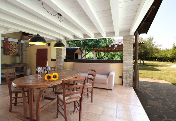 Silea Apartments, Pool, Garden, Treviso: Autumn, Garden, Spring, Summer