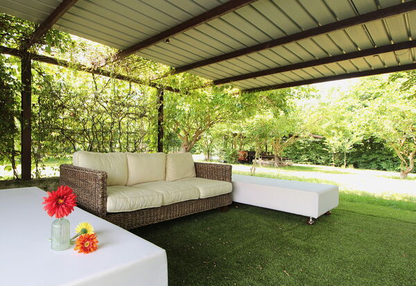 Silea Apartments, Pool, Garden, Treviso: Autumn, Garden, Spring, Summer