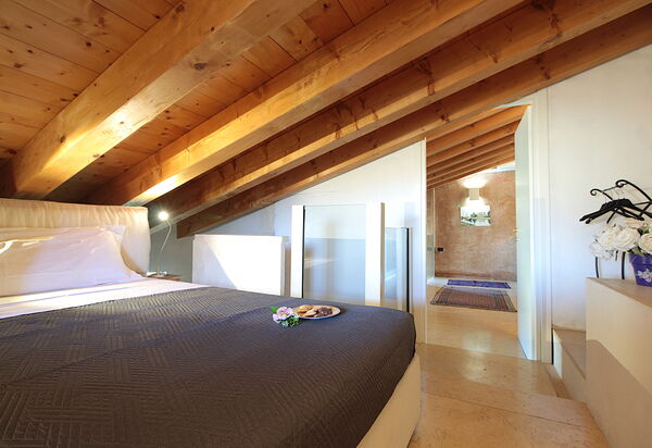 Silea Apartments, Pool, Garden, Treviso: Autumn, Bedroom, Spring, Summer