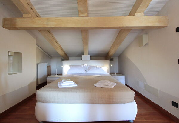 Silea Apartments, Pool, Garden, Treviso: Autumn, Bedroom, Spring, Summer