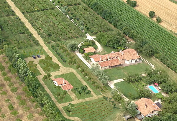 Silea Apartments, Pool, Garden, Treviso: Autumn, Spring, Summer