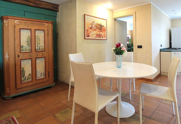 Silea Apartments, Pool, Garden, Treviso: Autumn, Dining Room, Room Detail, Spring, Summer