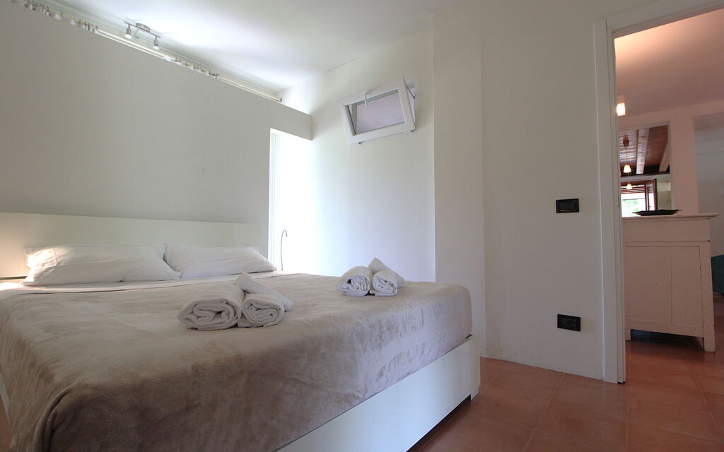 Silea Apartments, Pool, Garden, Treviso - : Autunno, Camera da letto, Estate, Primavera