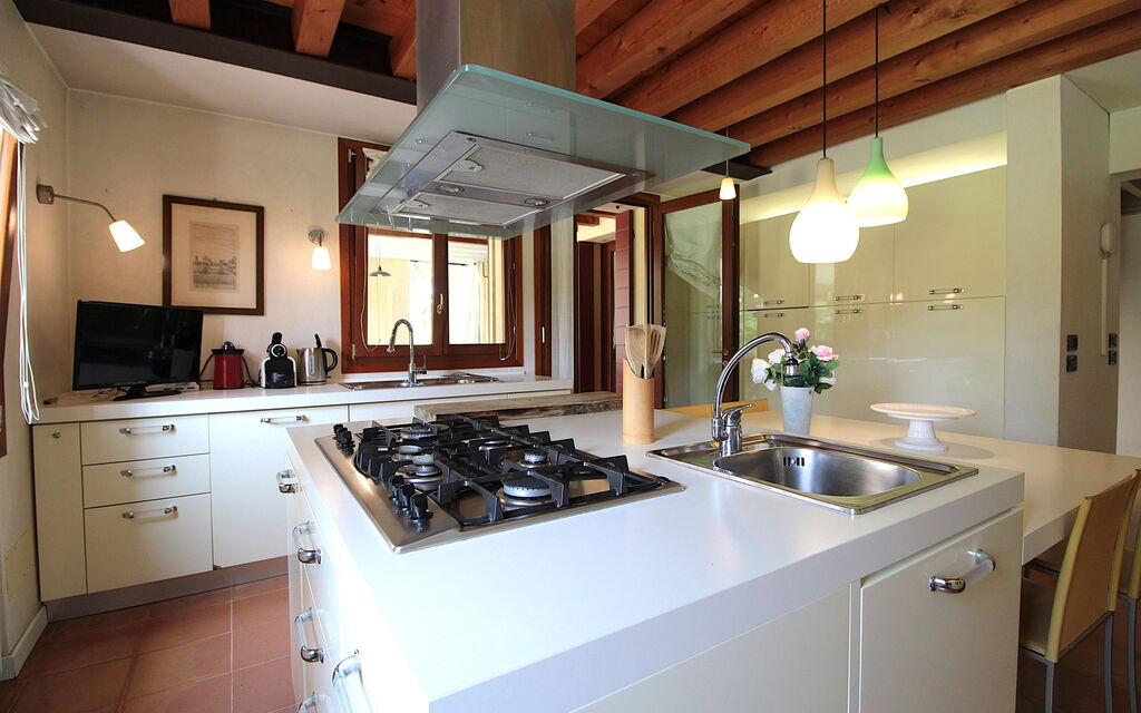 Silea Apartments, Pool, Garden, Treviso - : Autunno, Cucina, Estate, Primavera