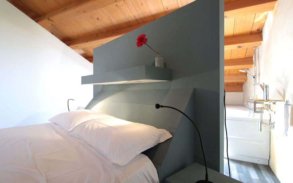 Silea Apartments, Pool, Garden, Treviso - : Autumn, Bedroom, Spring, Summer