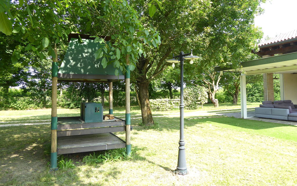 Silea Apartments, Pool, Garden, Treviso - : Autunno, Estate, Giardino, Primavera