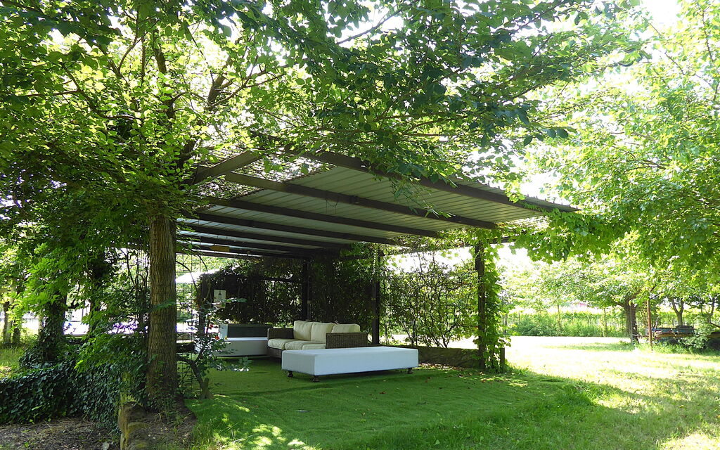 Silea Apartments, Pool, Garden, Treviso: Autunno, Estate, Giardino, Primavera