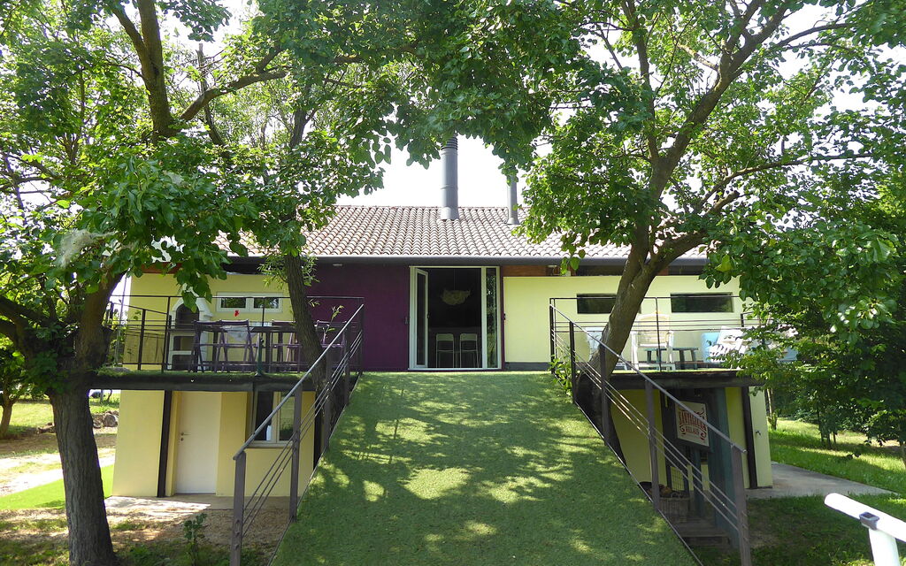 Silea Apartments, Pool, Garden, Treviso - : Autumn, Main Entrance, Spring, Summer