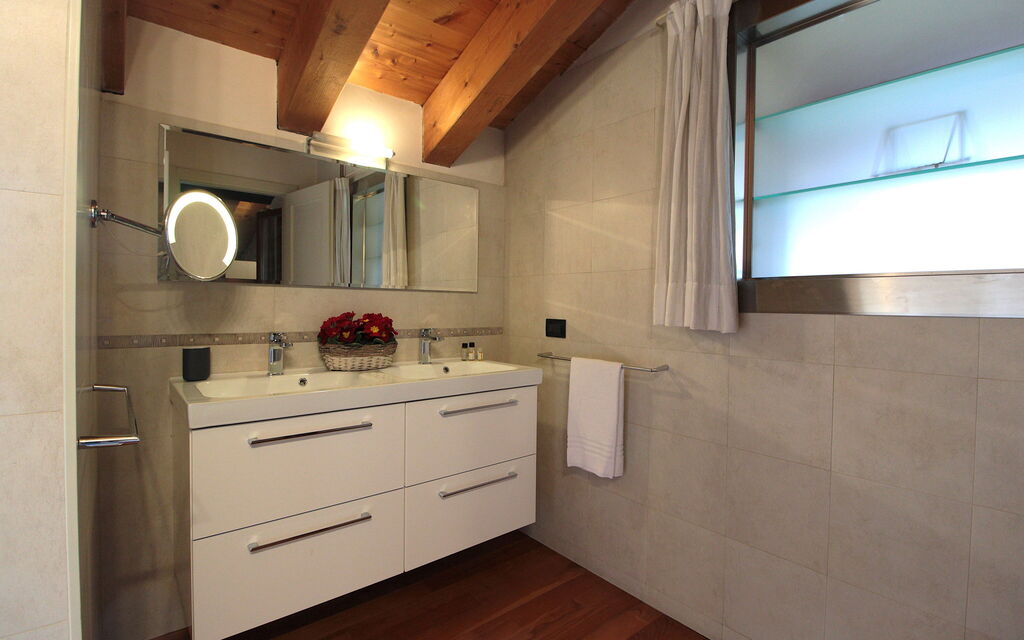 Silea Apartments, Pool, Garden, Treviso - : Autumn, Spring, Summer