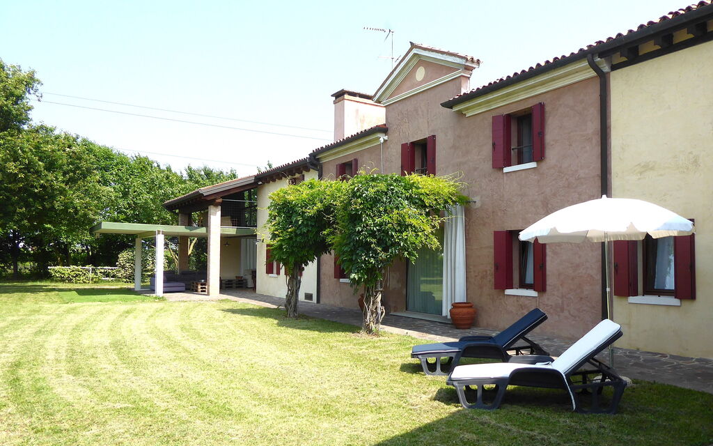 Silea Apartments, Pool, Garden, Treviso: Autunno, Estate, Giardino, Primavera