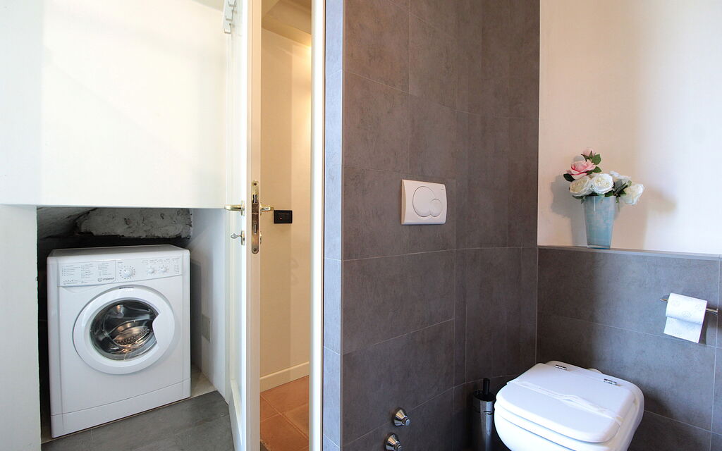 Silea Apartments, Pool, Garden, Treviso - : Autunno, Bagno, Estate, Primavera