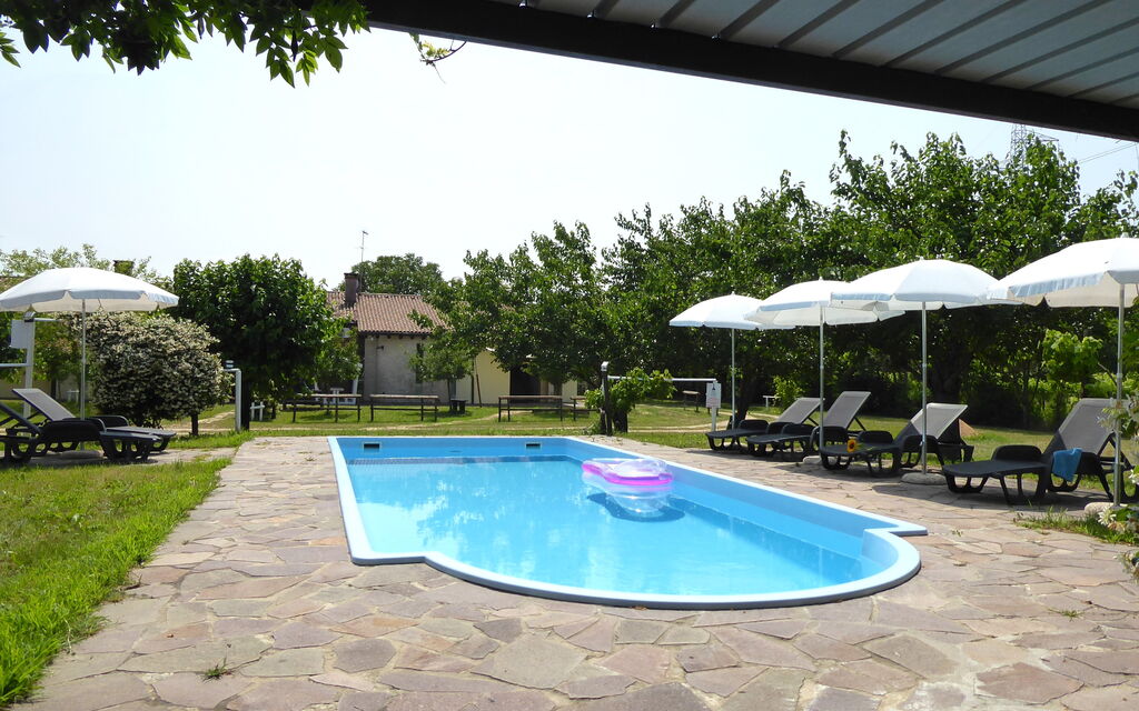 Silea Apartments, Pool, Garden, Treviso: Autunno, Estate, Piscina, Primavera