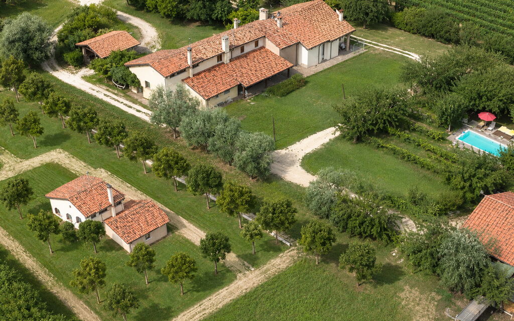 Silea Apartments, Pool, Garden, Treviso: Autunno, Estate, Esterni, Primavera