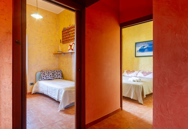 Luxury Private Villa With Garden: Autunno, Camera da letto, Estate, Primavera