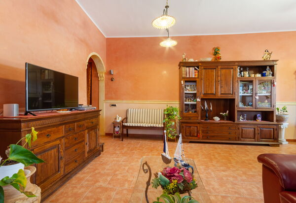 Luxury Private Villa With Garden: Autunno, Estate, Primavera, Soggiorno