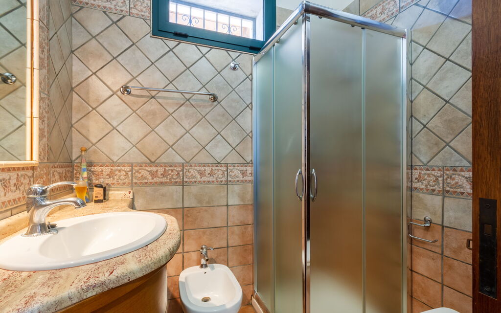 Luxury Private Villa With Garden: Autunno, Bagno, Estate, Primavera