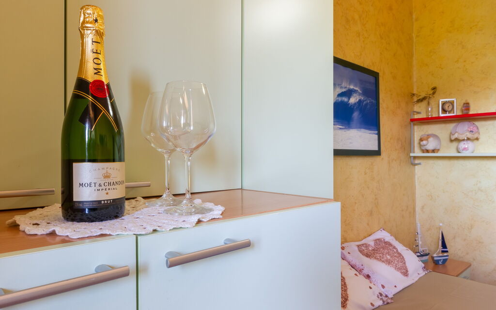 Luxury Private Villa With Garden: Autunno, Camera da letto, Estate, Primavera