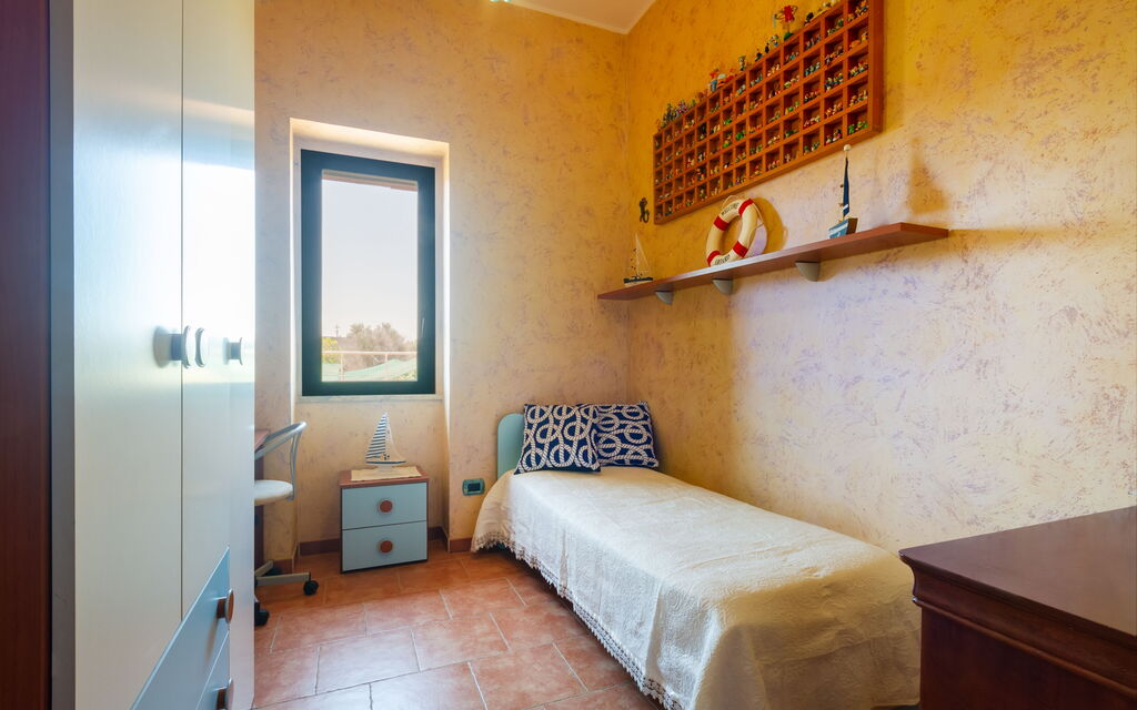 Luxury Private Villa With Garden: Autunno, Camera da letto, Estate, Primavera