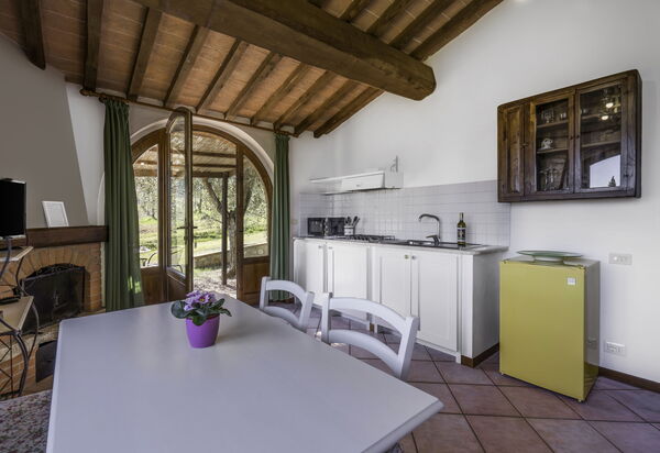 Agriturismo Agresto Apartments And Cottage, Pool, Casole D'elsa: Autunno, Estate, Primavera, Sala da pranzo, Soggiorno