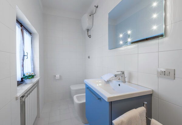 Agriturismo Agresto Apartments And Cottage, Pool, Casole D'elsa: Autunno, Bagno, Estate, Primavera