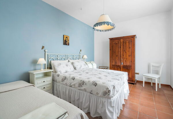 Agriturismo Agresto Apartments And Cottage, Pool, Casole D'elsa: Autunno, Bagno, Camera da letto, Estate, Primavera