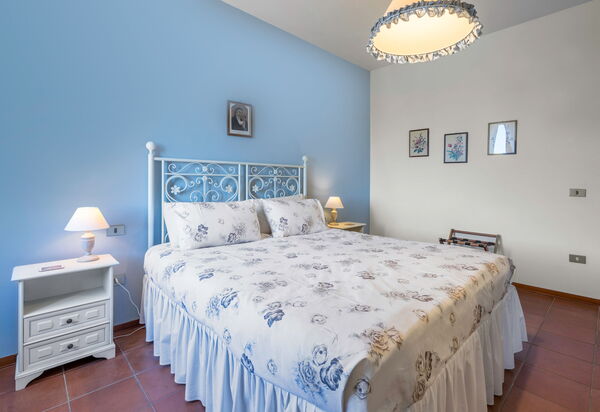 Agriturismo Agresto Apartments And Cottage, Pool, Casole D'elsa: Autunno, Bagno, Camera da letto, Estate, Primavera