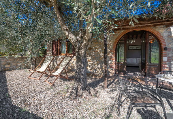 Agriturismo Agresto Apartments And Cottage, Pool, Casole D'elsa: Autunno, Estate, Giardino, Primavera