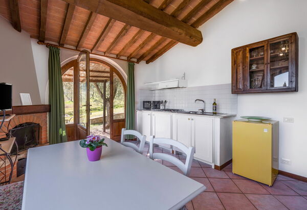 Agriturismo Agresto Apartments And Cottage, Pool, Casole D'elsa: Autunno, Bagno, Cucina, Estate, Primavera